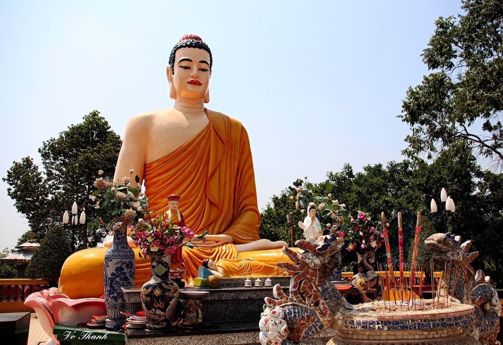 Bát Bửu Phật Đài