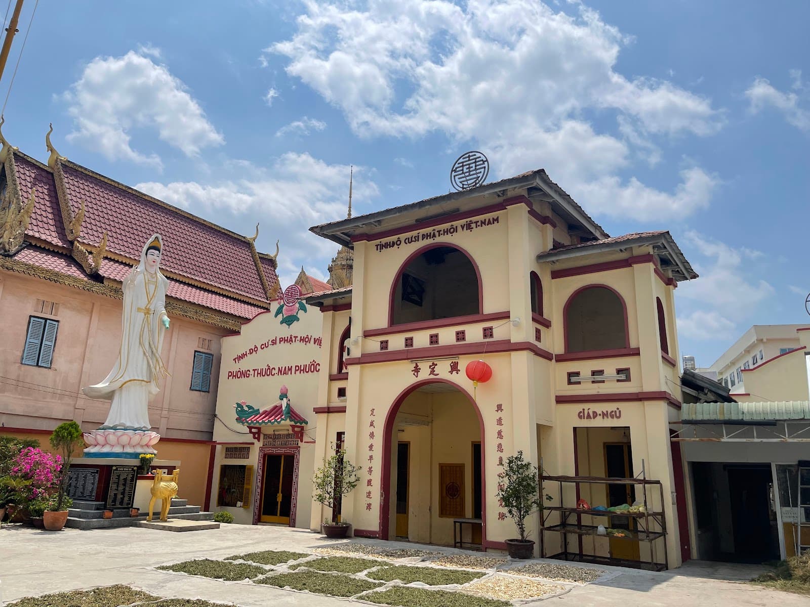 chùa Hưng Định