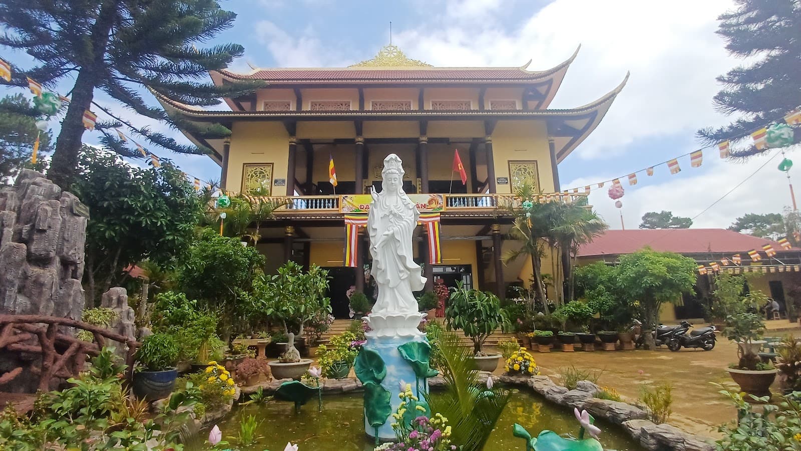Chùa A Dục Vương Thiền Viện Trúc Lâm Từ Nguyên