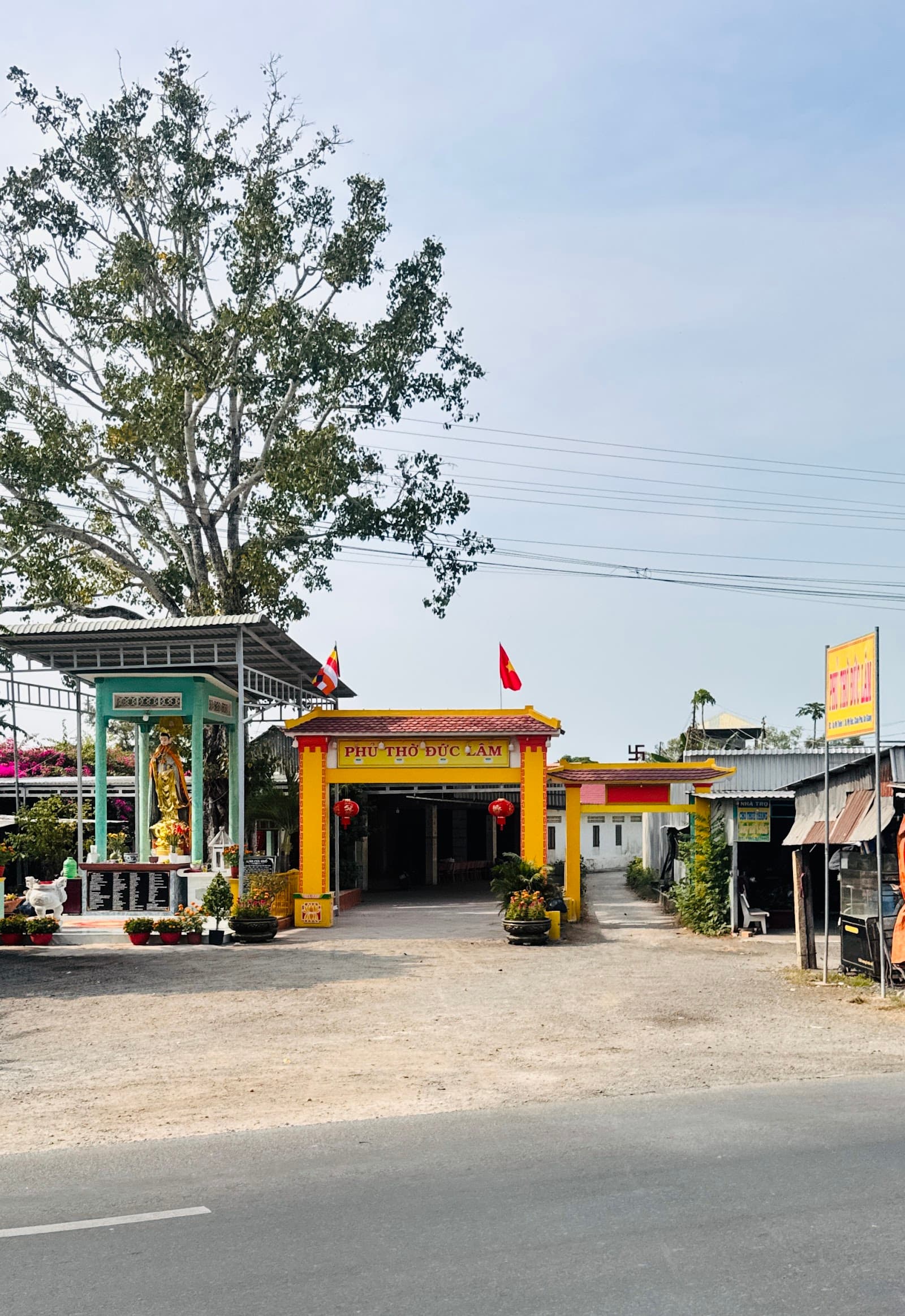 Chua Duc Lam Tu