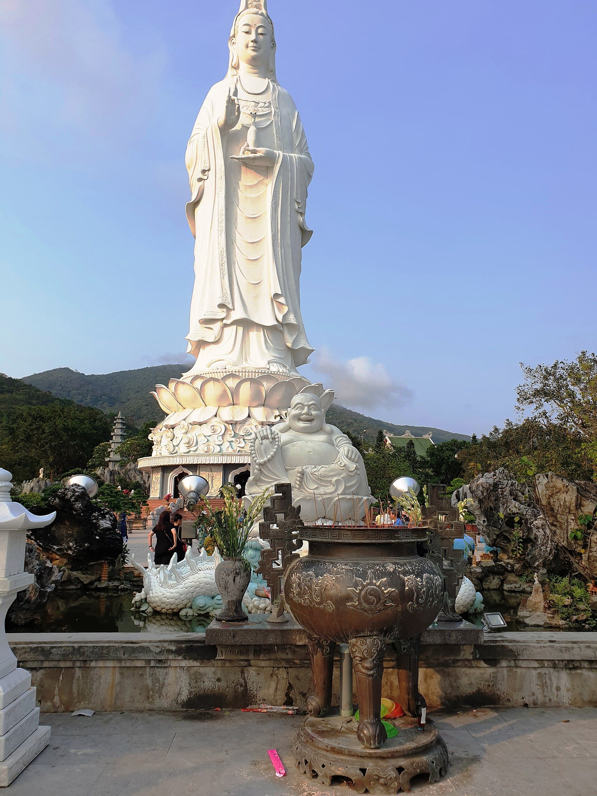 Chùa Quan Âm Linh Ứng