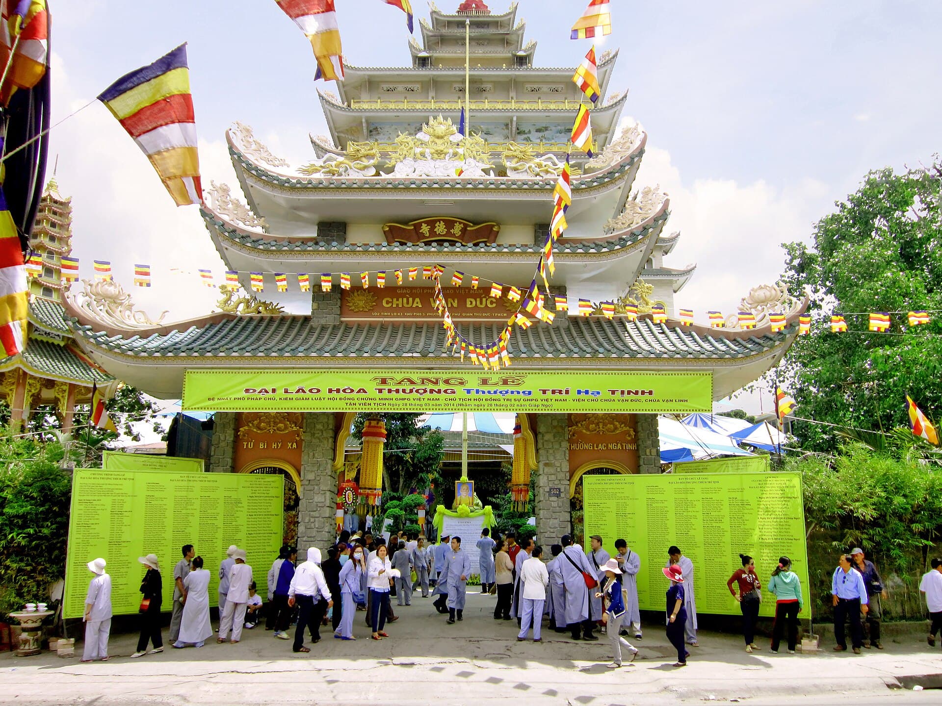 Chùa Vạn Dừc