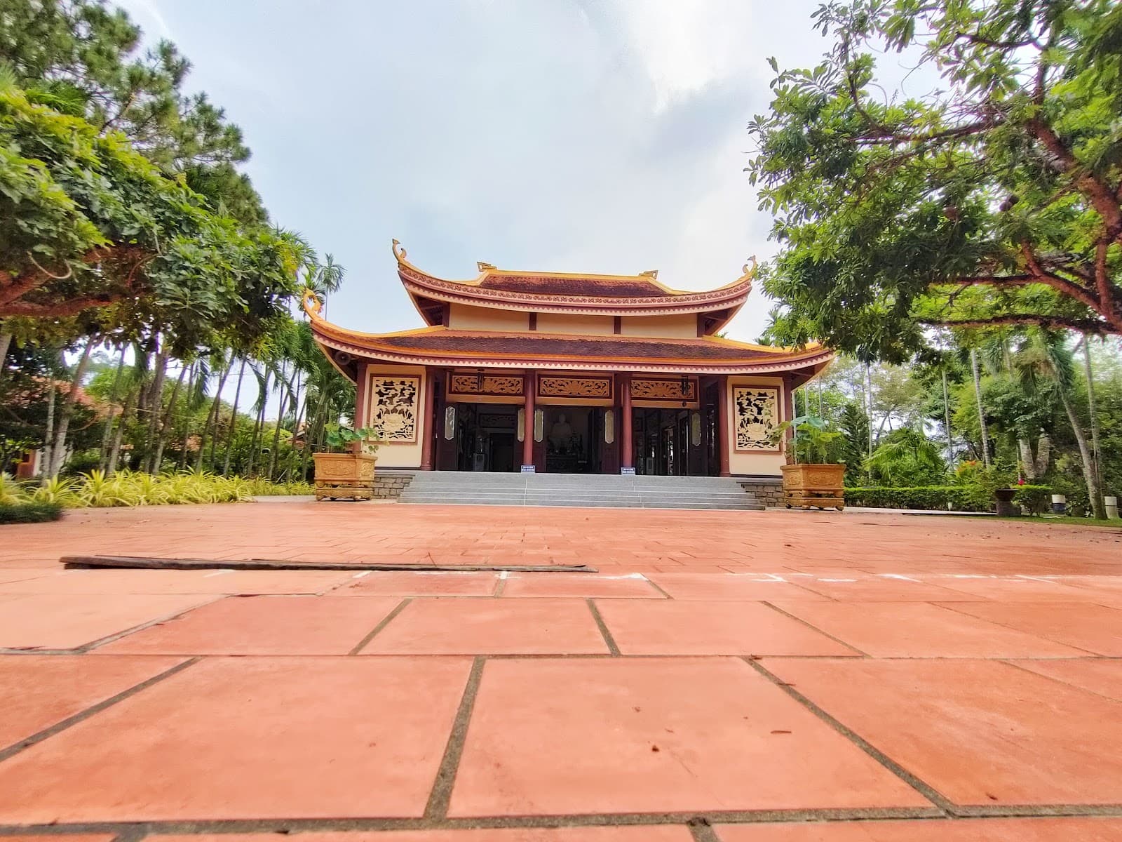 Thiền viện Viên Chiếu