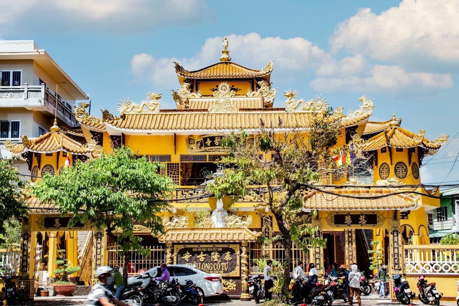 Thới long cổ tự
